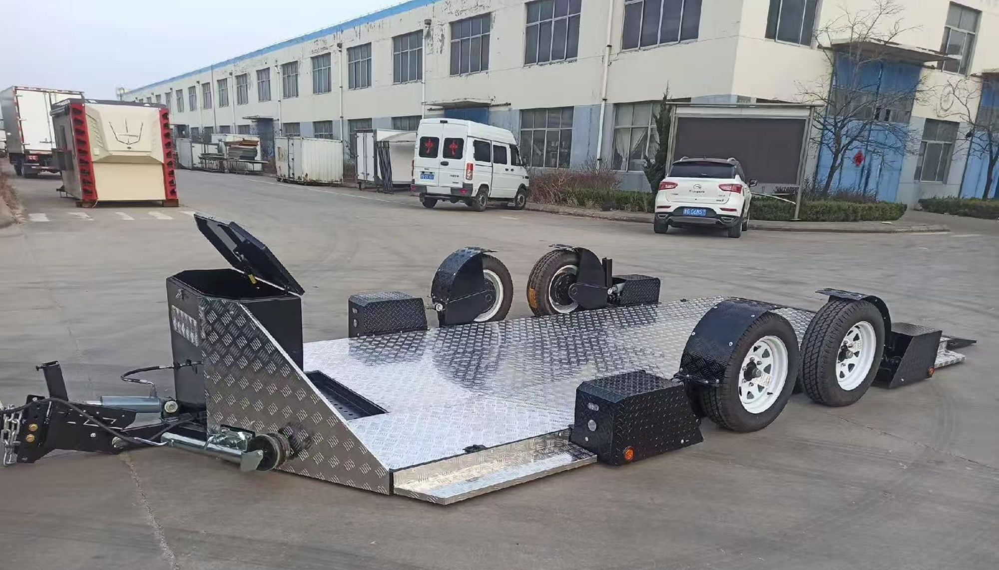 OEM 2.5T Dual-Axle Hydraulic Lifting Trailer in China