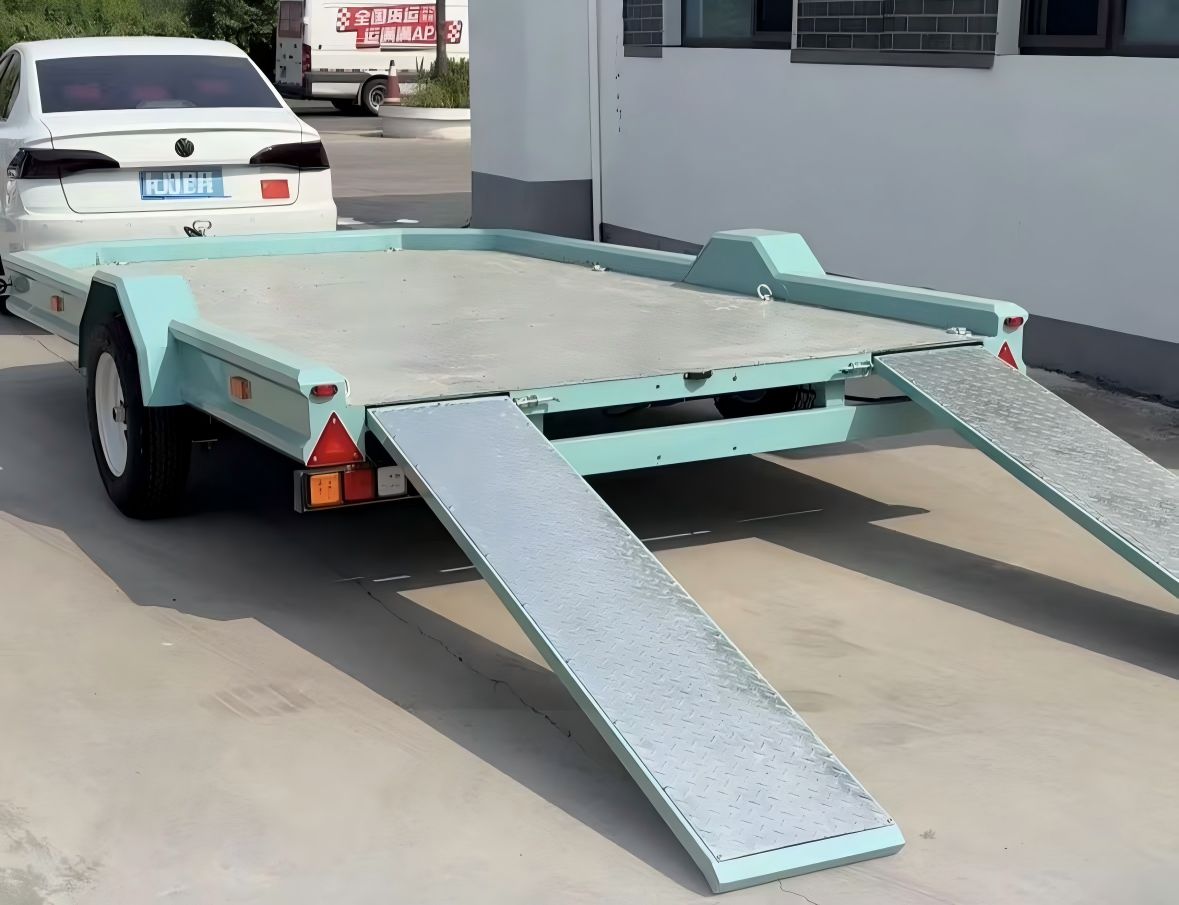 OEM Model 200 Single-Axle Flatbed Trailer in China