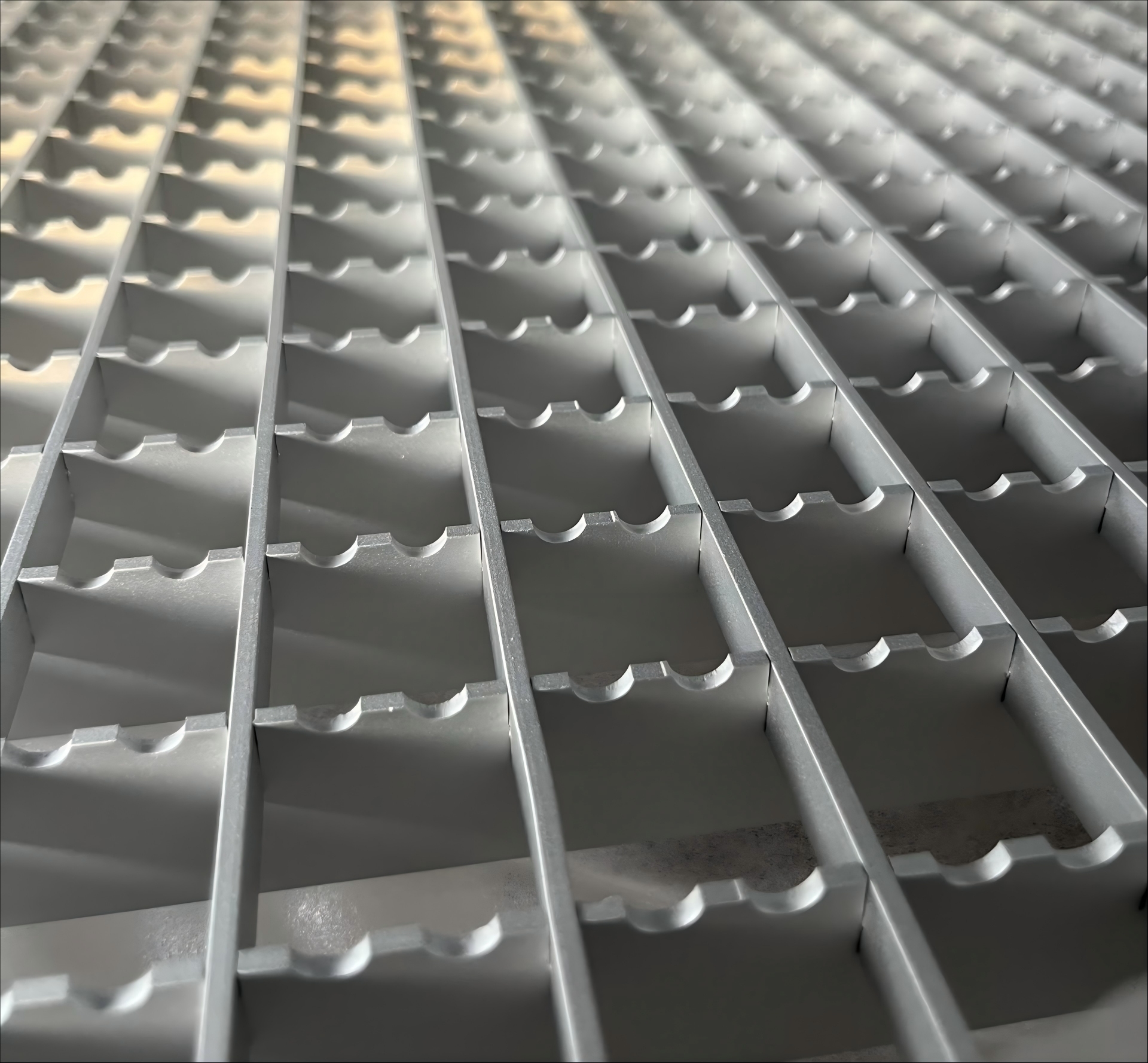 aluminum grating manufacturer